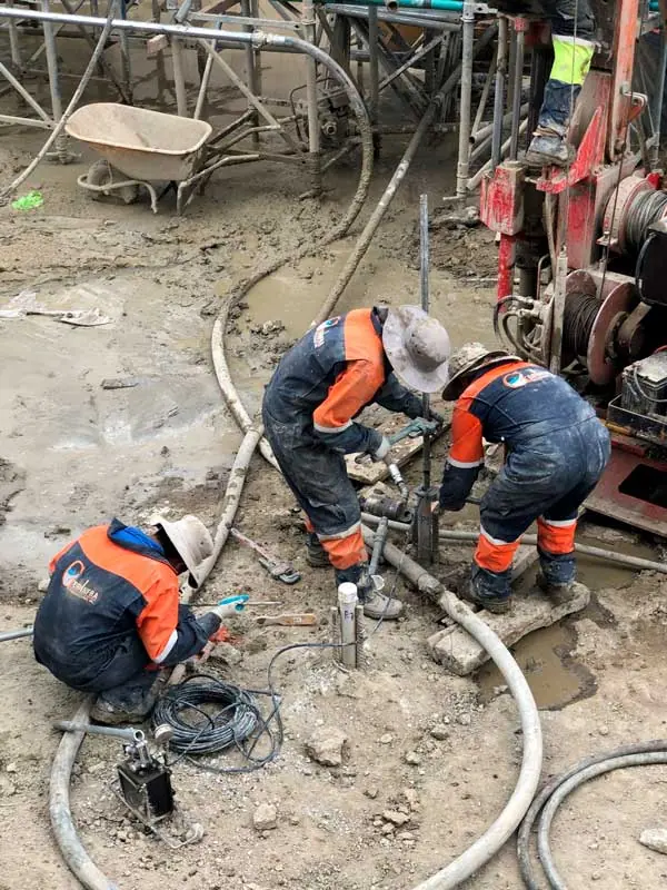 Equipo de Geoinfra en una obra de fundaciones